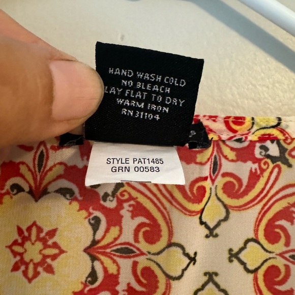 New Directions Sheer Printed Top Size Small - Picture 7 of 9